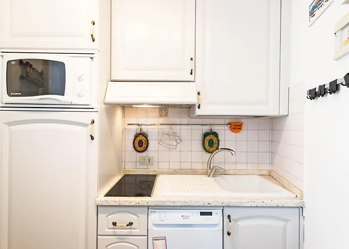 Marne Iv - Cosy 2 Pieces En Plein Centre De *